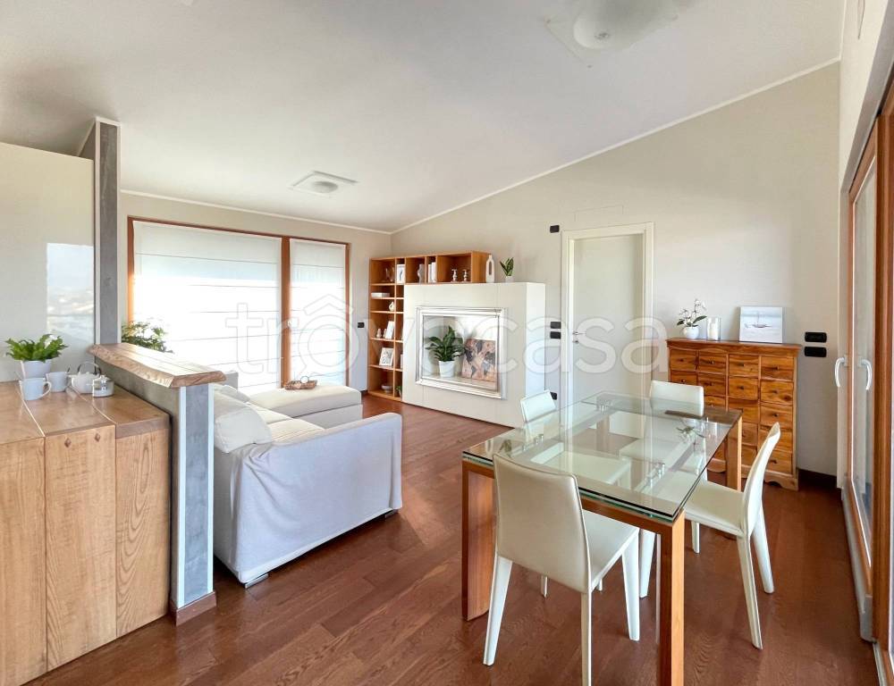 appartamento in vendita ad Olgiate Comasco