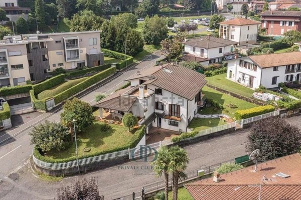 casa indipendente in vendita ad Olgiate Comasco