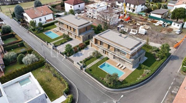 villa in vendita ad Olgiate Comasco