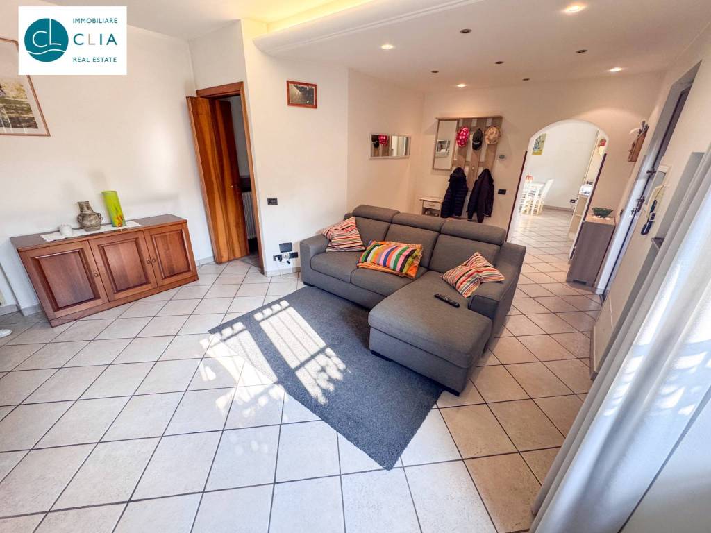 casa indipendente in vendita ad Olgiate Comasco