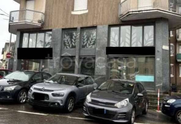 negozio in vendita ad Olgiate Comasco