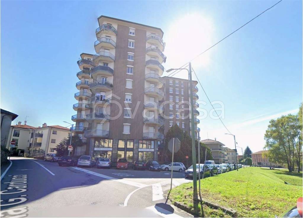 appartamento in vendita ad Olgiate Comasco