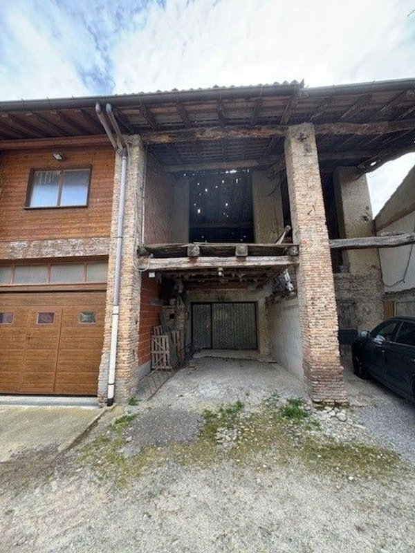 casale in vendita ad Olgiate Comasco