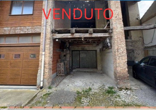 casale in vendita ad Olgiate Comasco