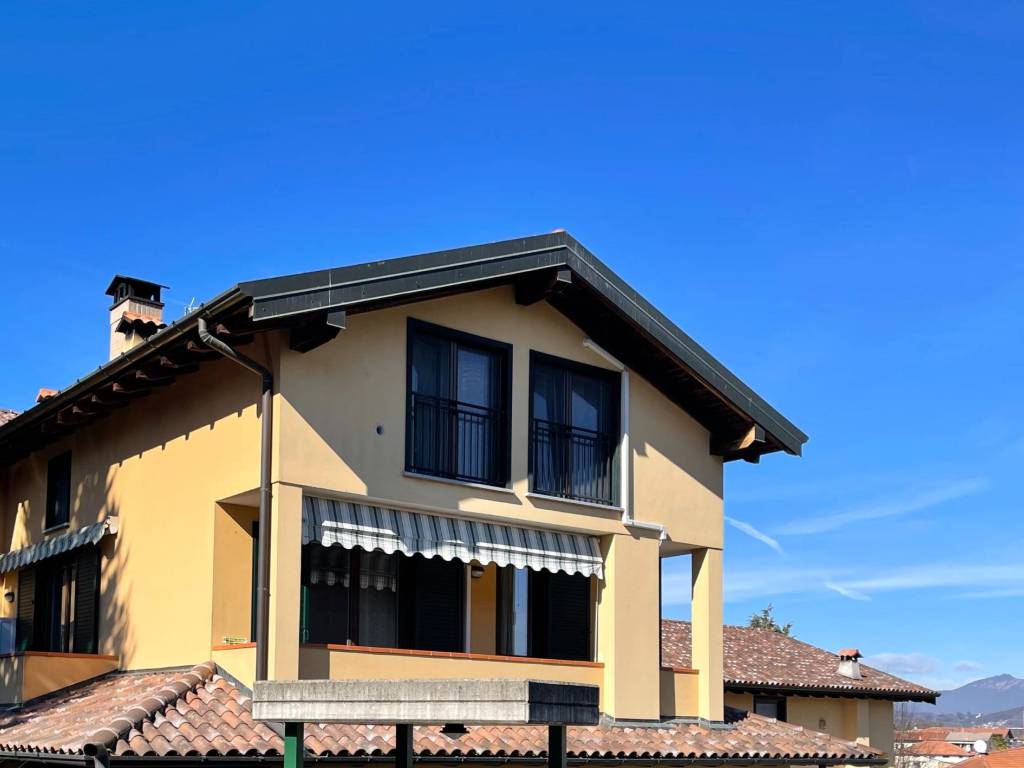 appartamento in vendita ad Olgiate Comasco