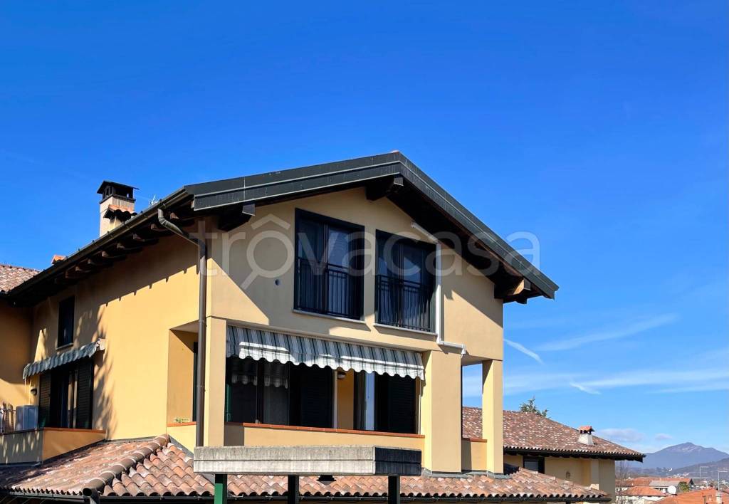 appartamento in vendita ad Olgiate Comasco