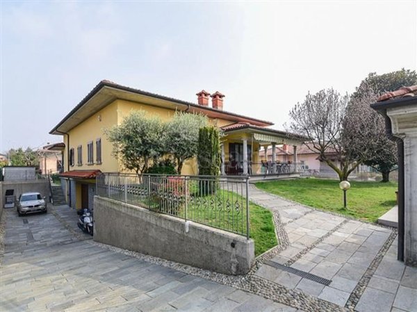 casa indipendente in vendita ad Olgiate Comasco