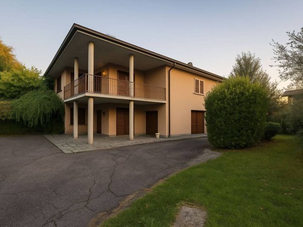 casa indipendente in vendita ad Olgiate Comasco