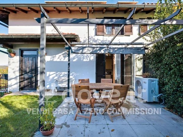 casa indipendente in vendita ad Olgiate Comasco