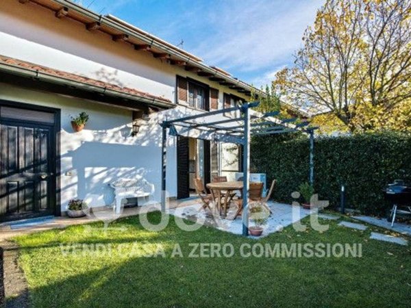 casa indipendente in vendita ad Olgiate Comasco