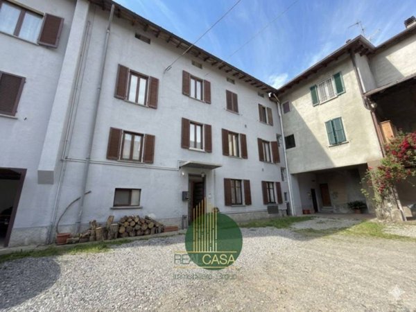 appartamento in vendita ad Olgiate Comasco in zona Casletto