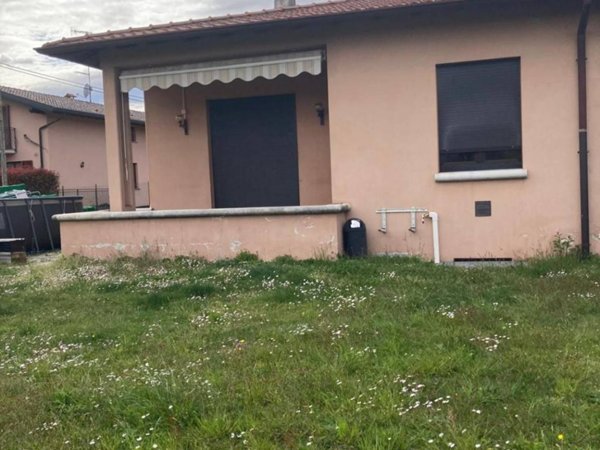 appartamento in vendita ad Olgiate Comasco in zona Rongio