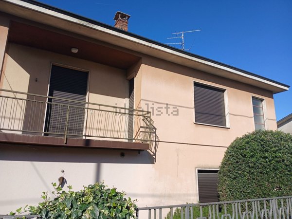 appartamento in vendita ad Olgiate Comasco in zona Casletto
