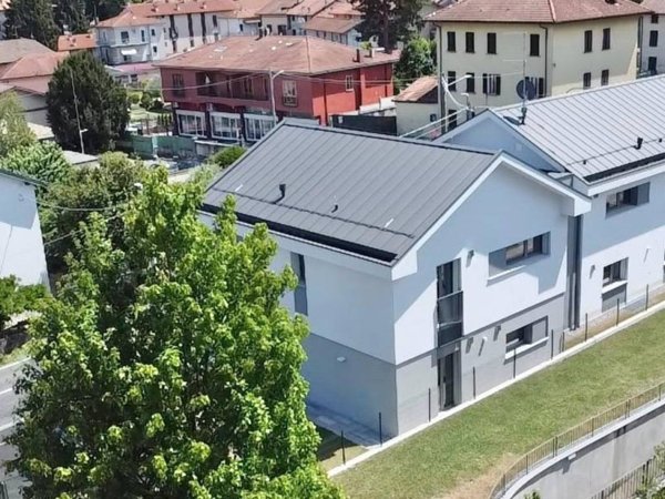 appartamento in vendita ad Olgiate Comasco in zona Rongio