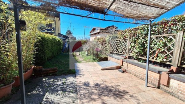 appartamento in vendita ad Olgiate Comasco in zona Gerbo