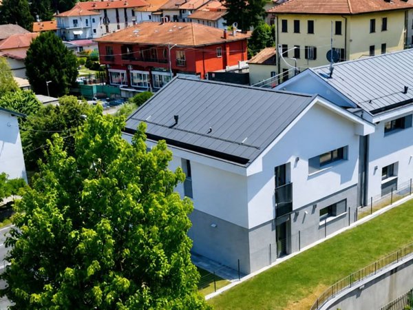 appartamento in vendita ad Olgiate Comasco in zona Rongio