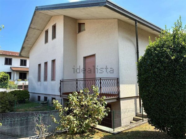 casa indipendente in vendita ad Olgiate Comasco