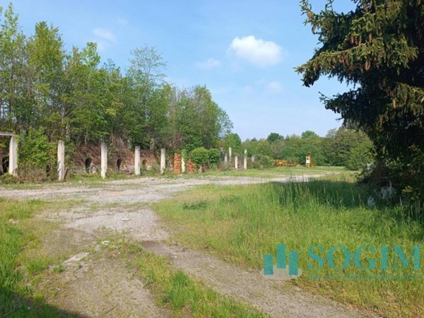 rudere in vendita ad Oltrona di San Mamette
