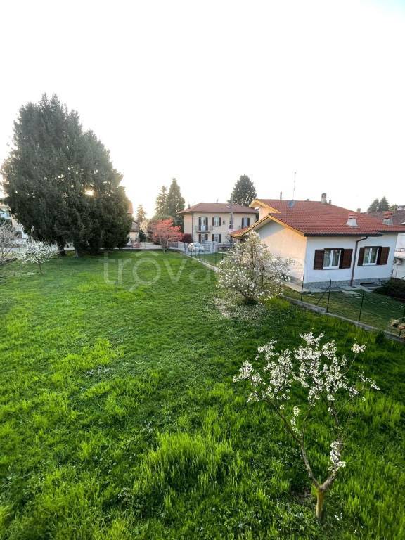 terreno agricolo in vendita ad Oltrona di San Mamette