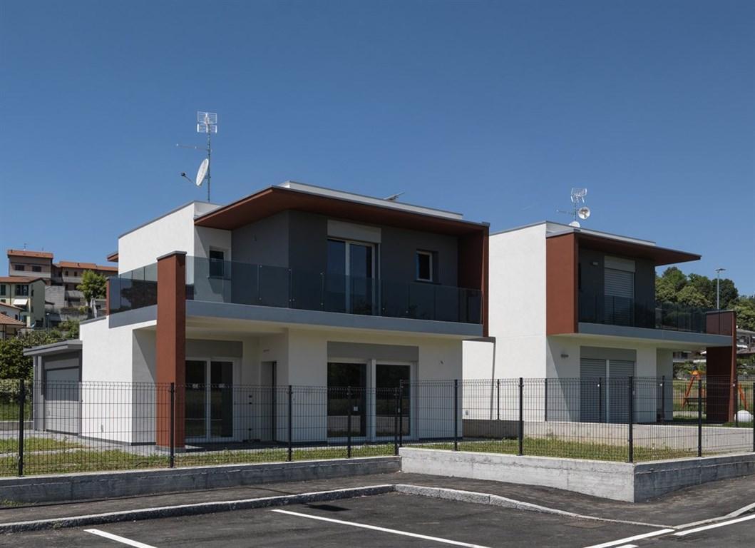 casa indipendente in vendita ad Oltrona di San Mamette