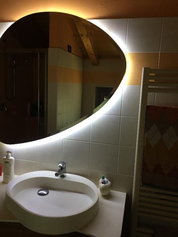 casa indipendente in vendita ad Oltrona di San Mamette