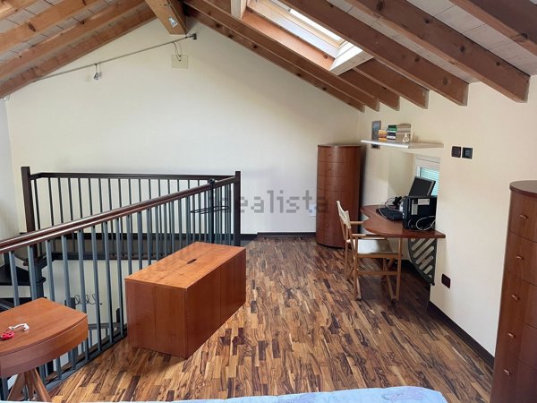 appartamento in vendita ad Oltrona di San Mamette