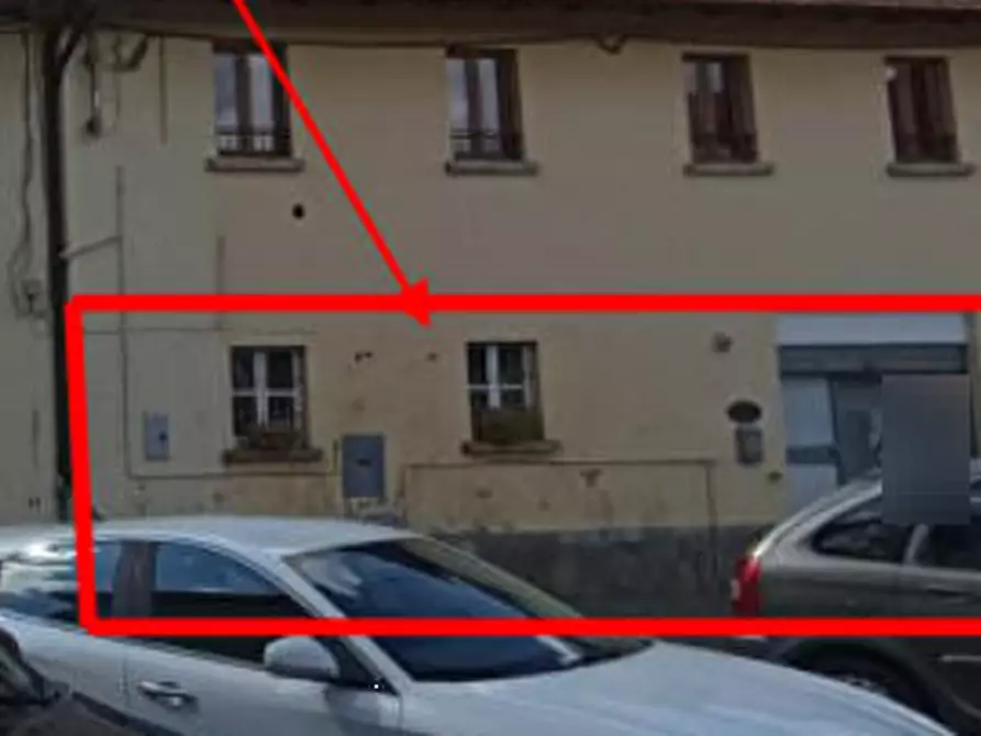 negozio in vendita ad Oltrona di San Mamette