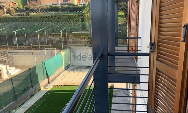 appartamento in vendita ad Oltrona di San Mamette