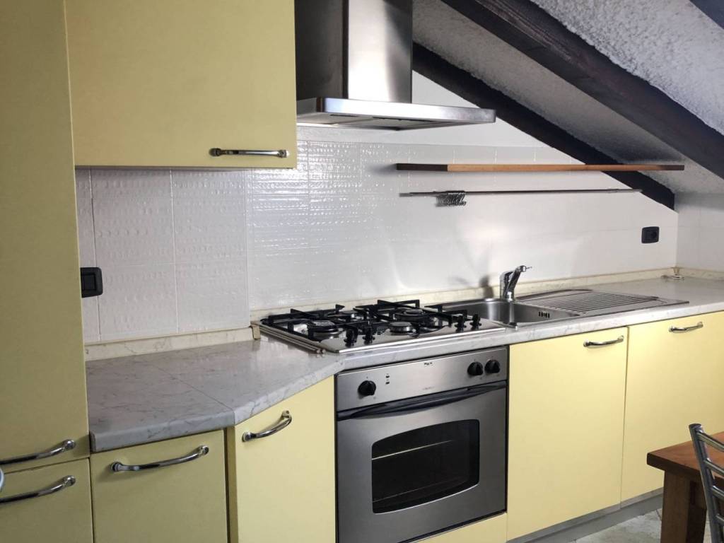 appartamento in vendita ad Oltrona di San Mamette