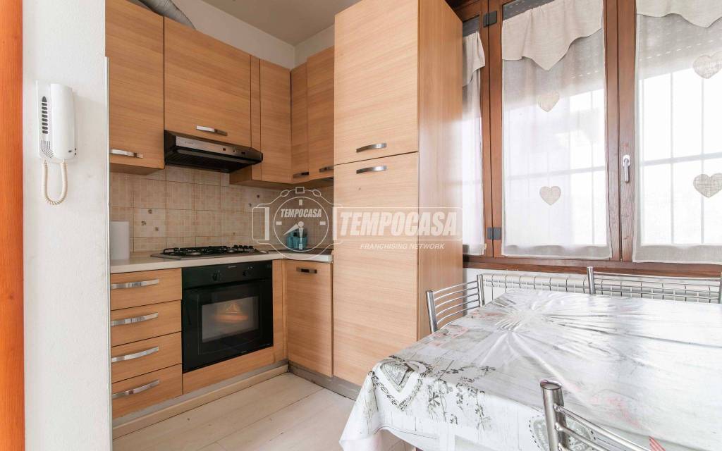 appartamento in vendita ad Oltrona di San Mamette