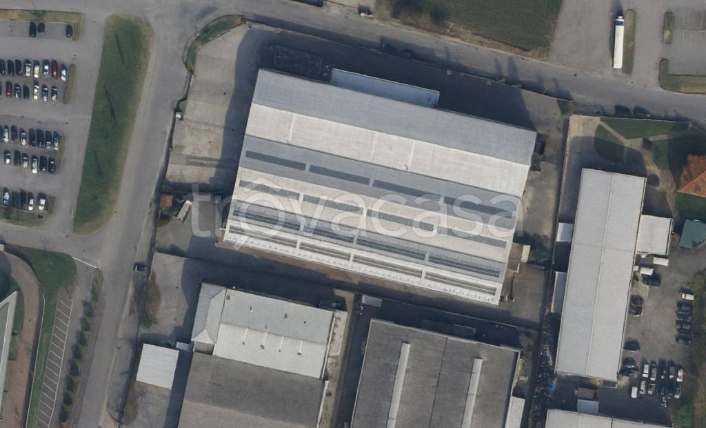 capannone in vendita ad Orsenigo