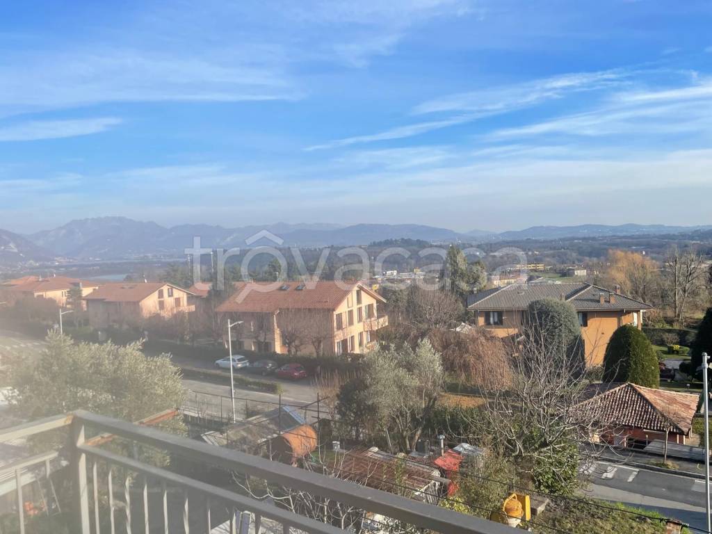 appartamento in vendita ad Orsenigo