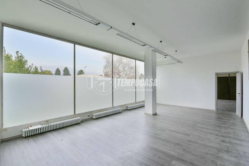 negozio in vendita ad Orsenigo