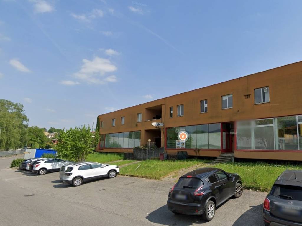 negozio in vendita ad Orsenigo