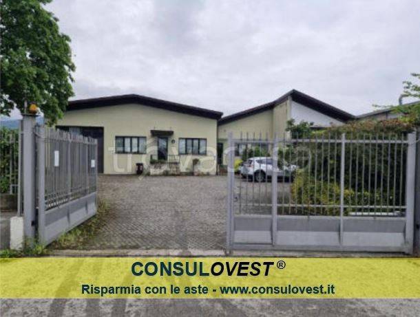 locale commerciale in vendita ad Orsenigo