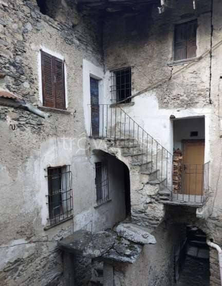 casale in vendita a Peglio(CO)