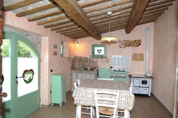 casale in vendita a Peglio(CO)