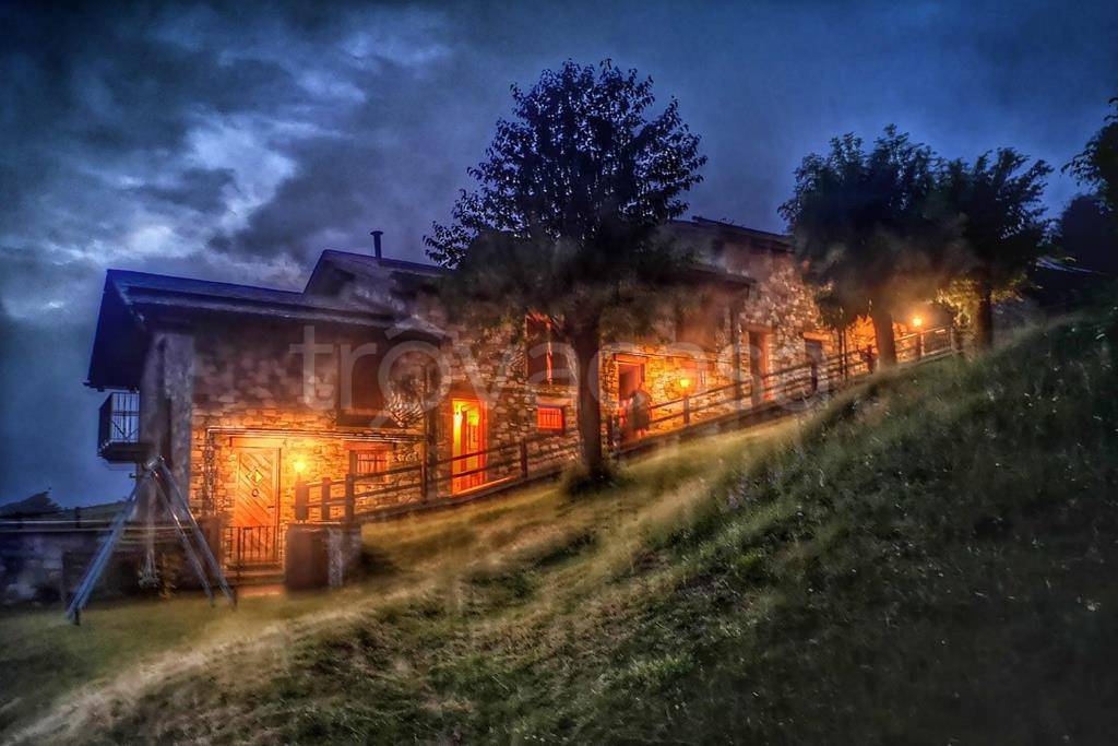 casa indipendente in vendita a Peglio(CO)