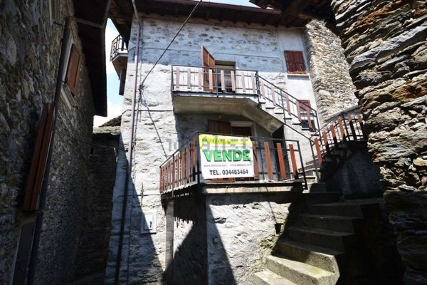 appartamento in vendita a Peglio(CO)