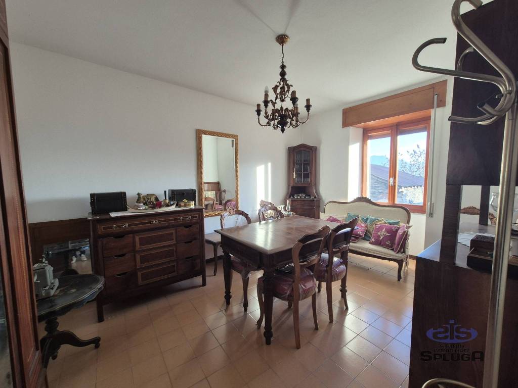 appartamento in vendita a Peglio(CO)