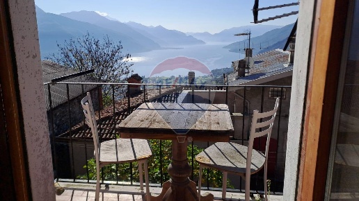 casa indipendente in vendita a Peglio(CO)