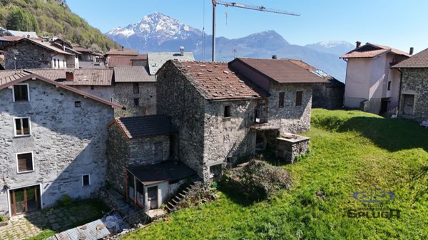 quadrivano in vendita a Peglio(CO)