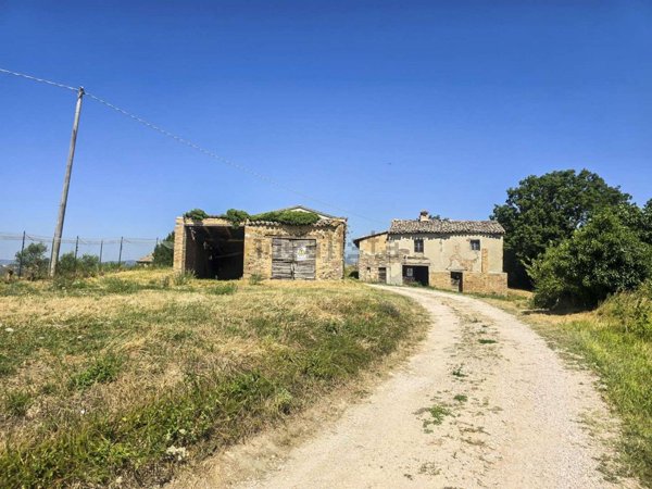 casale in vendita a Peglio(CO)