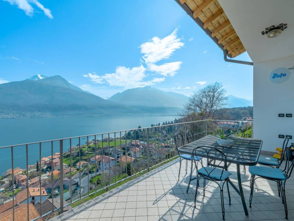 casa indipendente in vendita a Pianello del Lario
