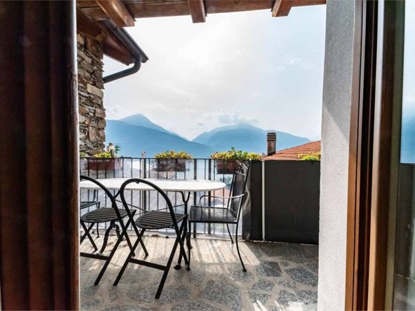 appartamento in vendita a Pianello del Lario in zona Belmonte