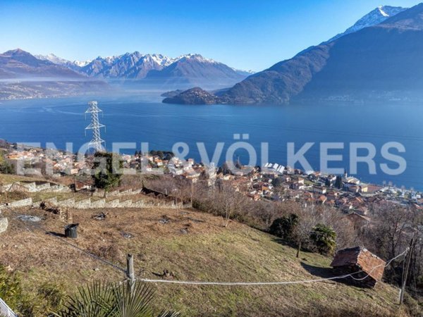 villa in vendita a Pianello del Lario in zona Saliana