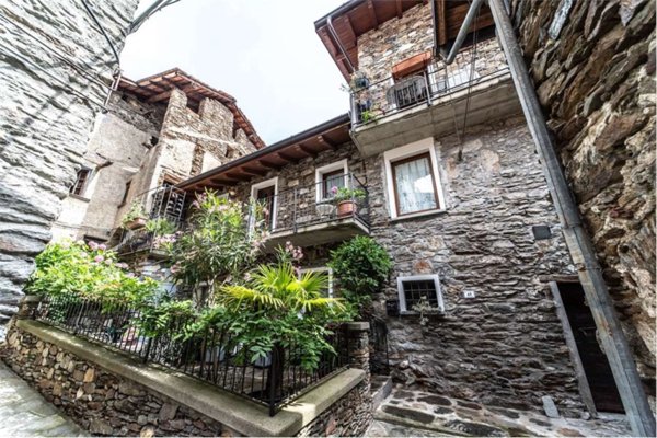 appartamento in vendita a Pianello del Lario in zona Belmonte