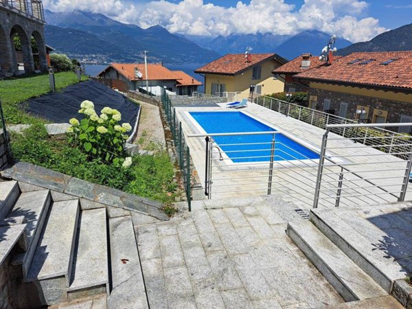 appartamento in vendita a Pianello del Lario in zona Calozzo