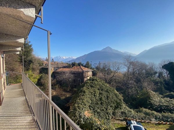 appartamento in vendita a Pianello del Lario