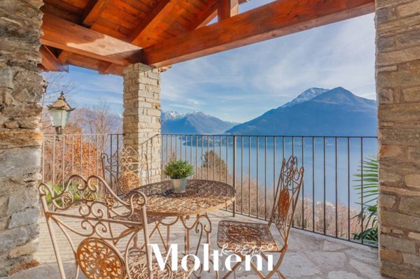 casa indipendente in vendita a Pianello del Lario
